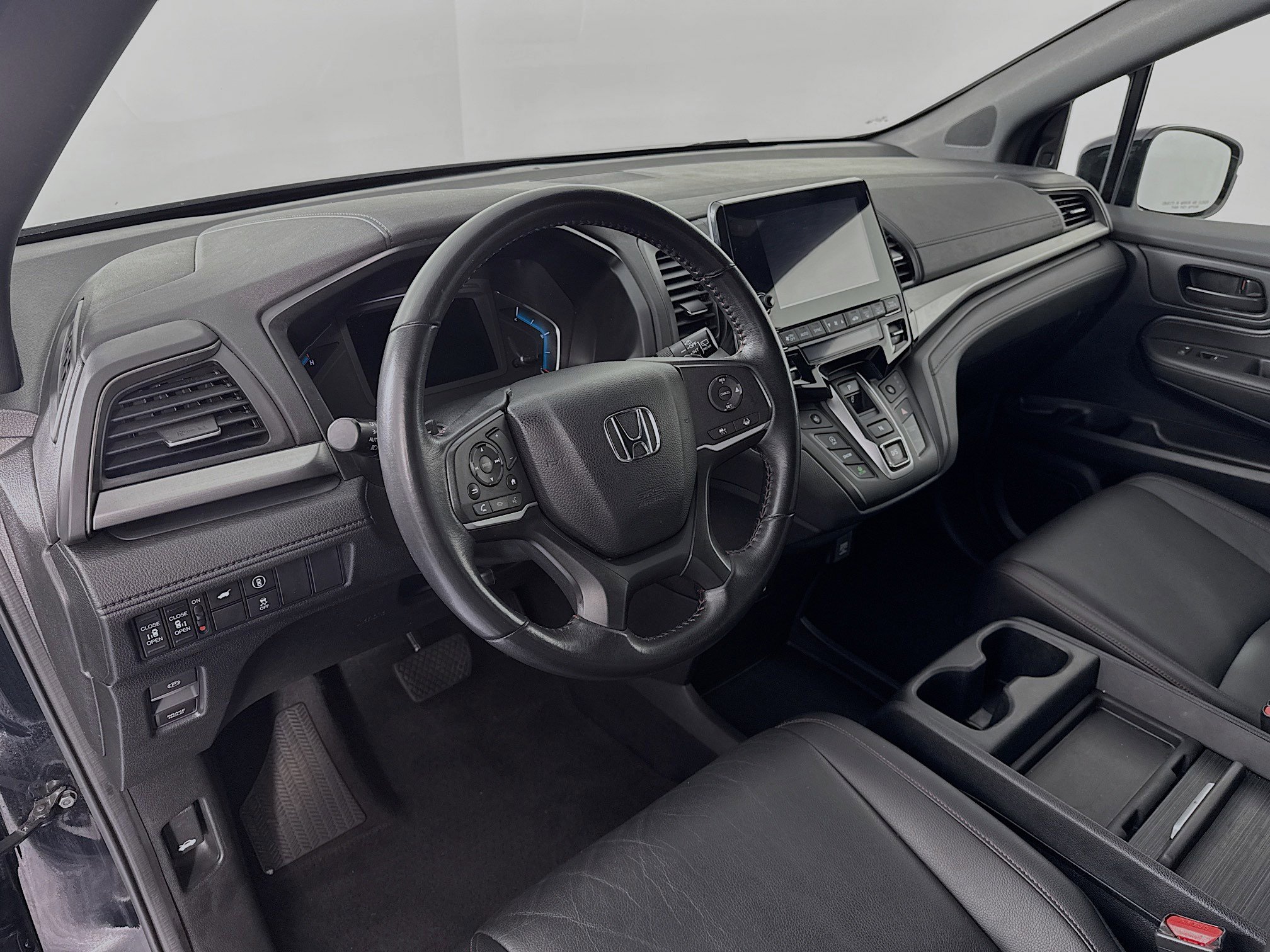 Certified 2023 Honda Odyssey Sport image 9