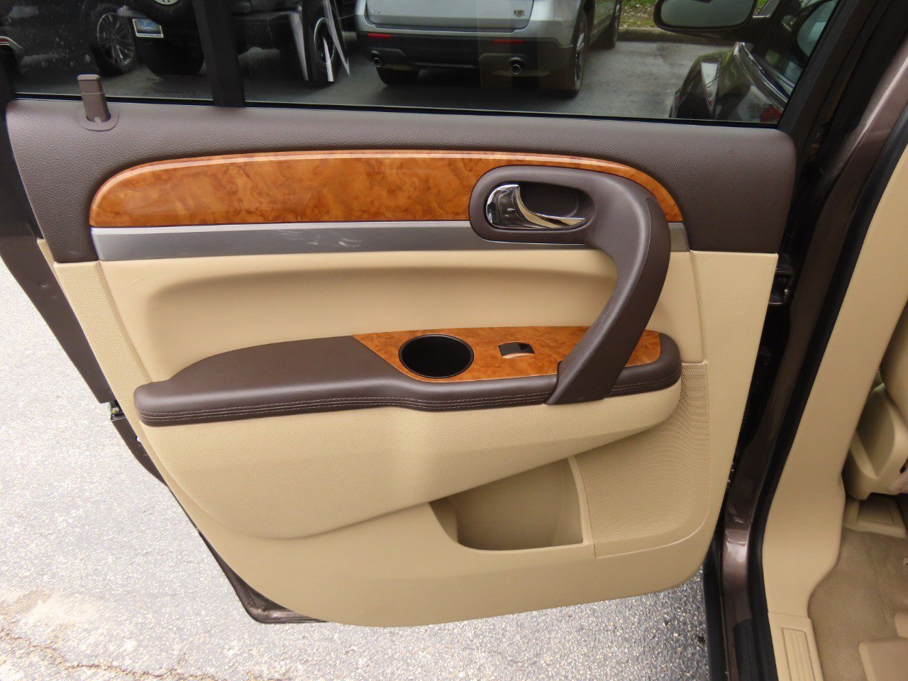 Used 2011 Buick Enclave CXL FWD image 20