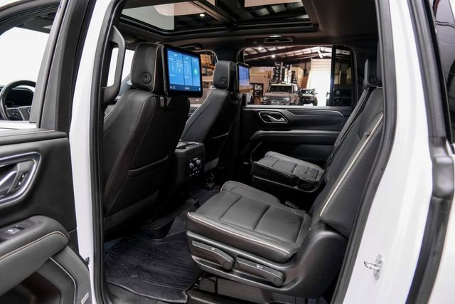 Used 2021 GMC Yukon XL SLT w/ Rear Media and Nav Package AWD/4WD image 13