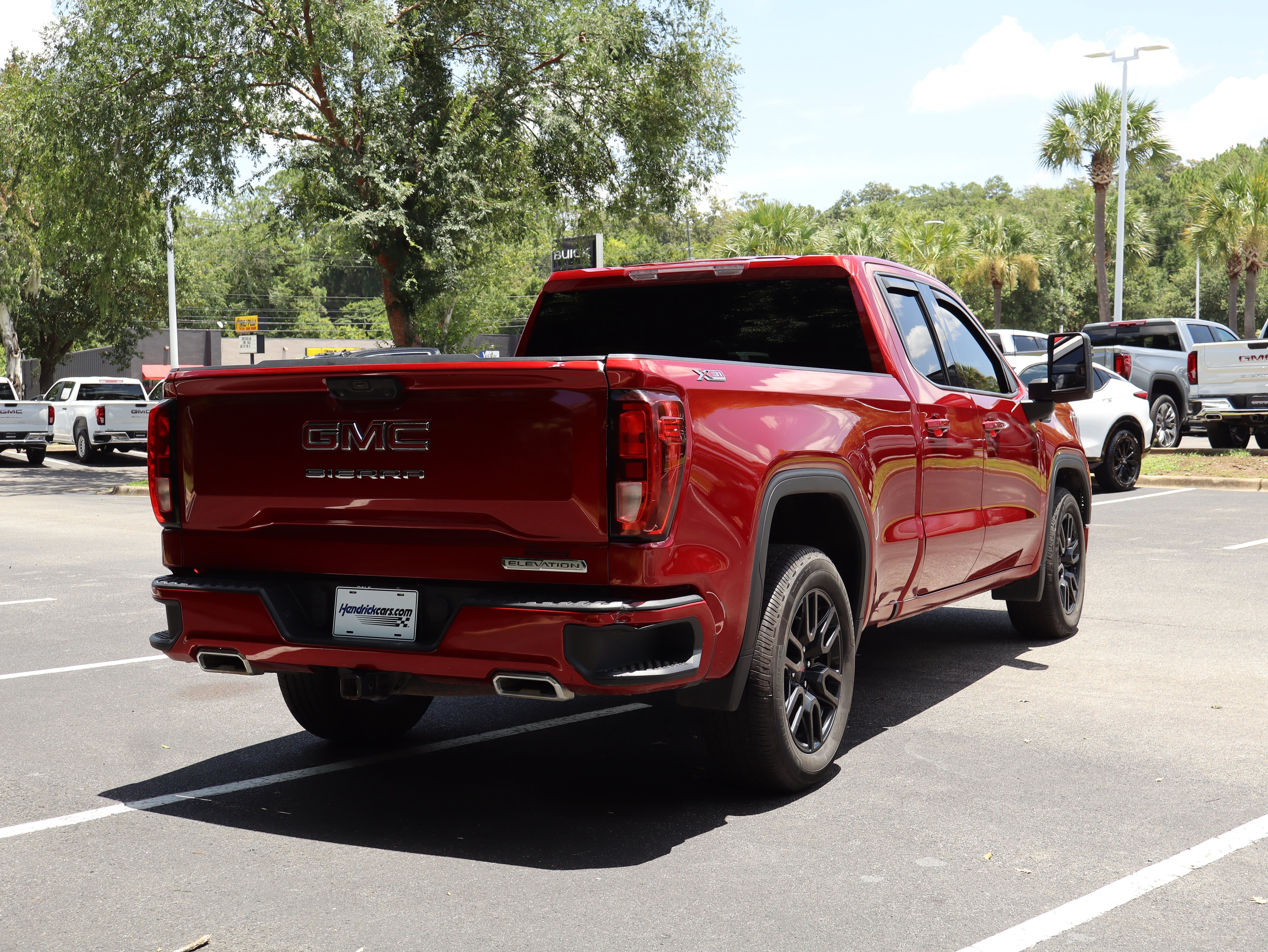 Used 2023 GMC Sierra 1500 Elevation AWD/4WD image 2