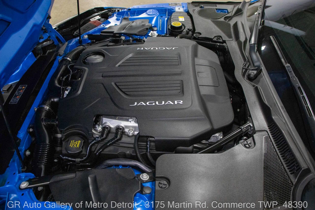 Used 2020 Jaguar F-TYPE R image 19