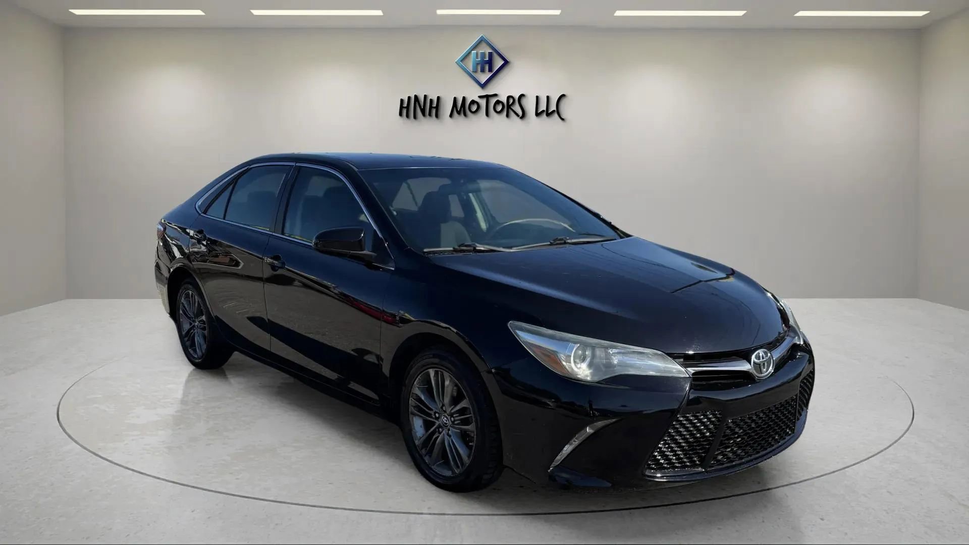 Used 2017 Toyota Camry SE image 7