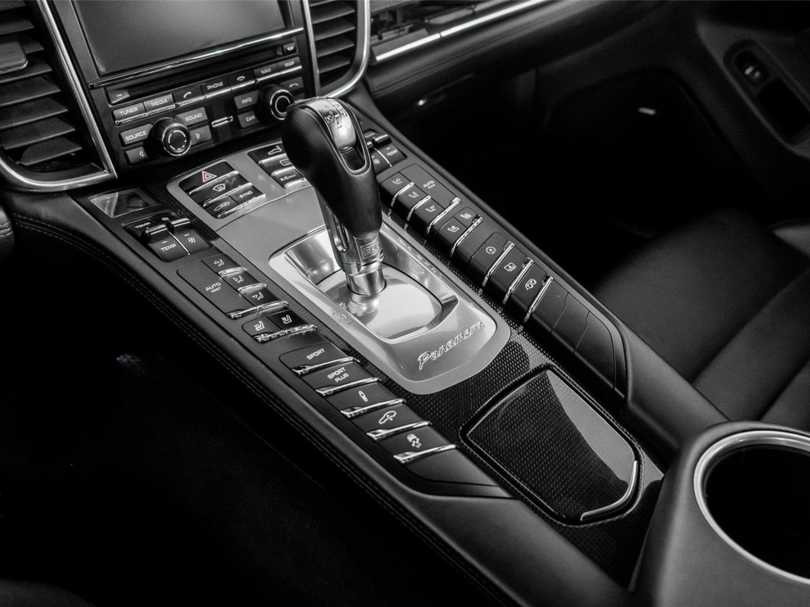 Used 2014 Porsche Panamera GTS image 36