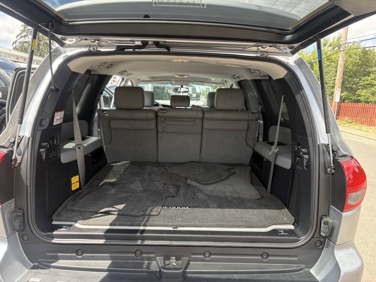 Used 2016 Toyota Sequoia Limited w/ Safety & Convenience Package AWD/4WD image 22