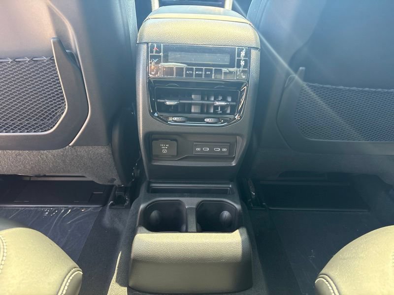 New 2026 Jeep Grand Cherokee L Limited AWD/4WD image 17