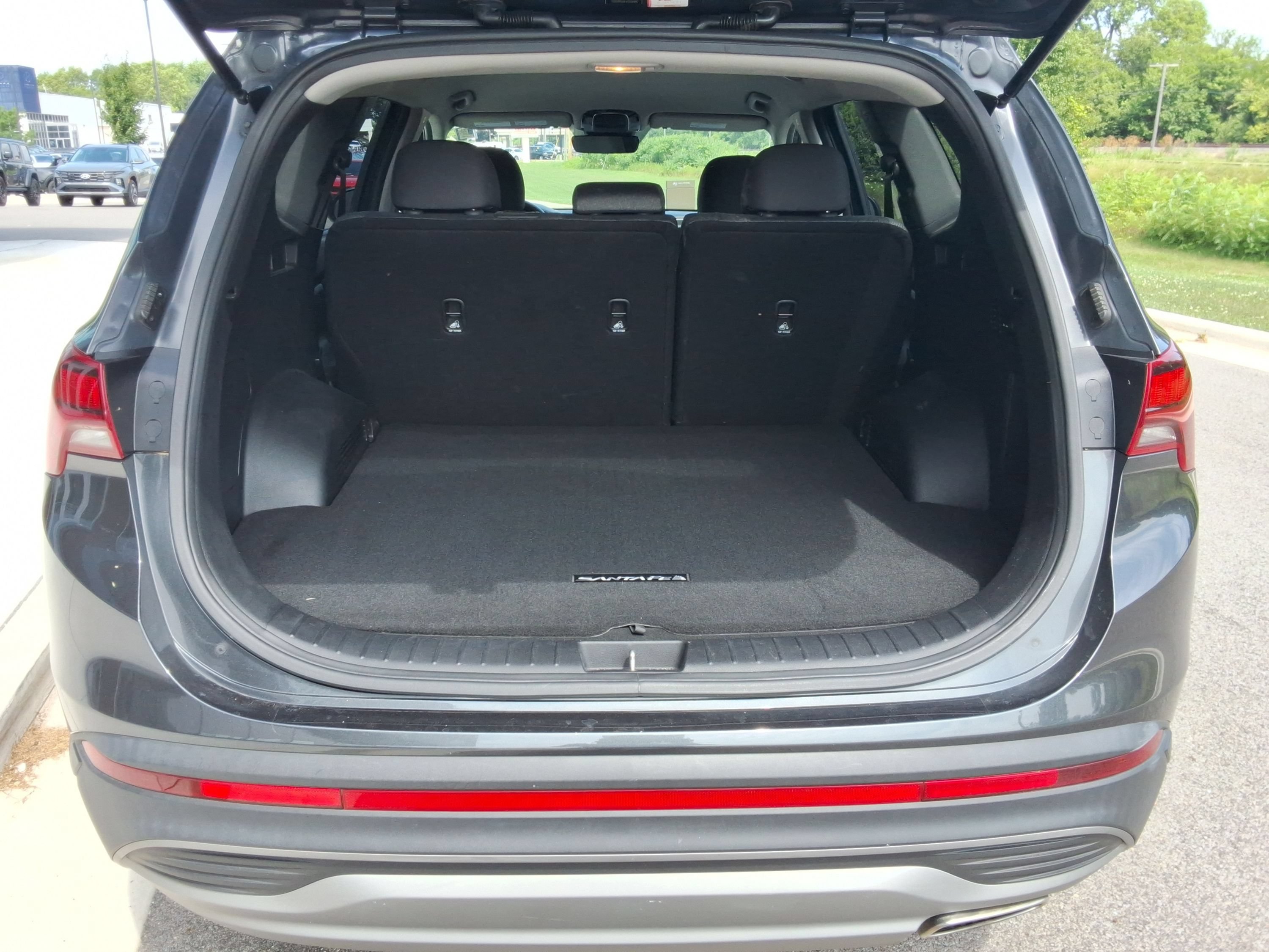 Used 2023 Hyundai Santa Fe SE w/ Cargo Package AWD/4WD image 31