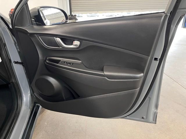 Used 2023 Hyundai Kona SE FWD image 12