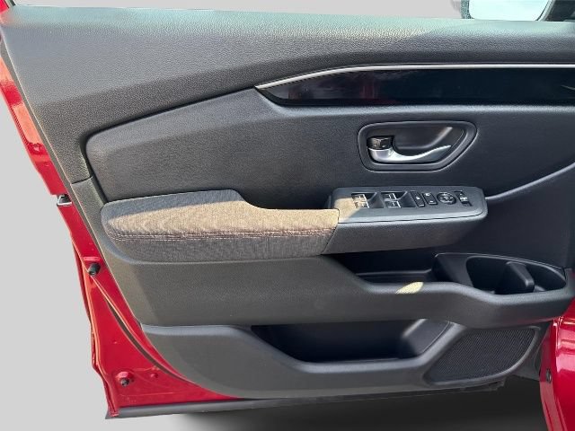 Certified 2025 Honda Pilot Sport image 18