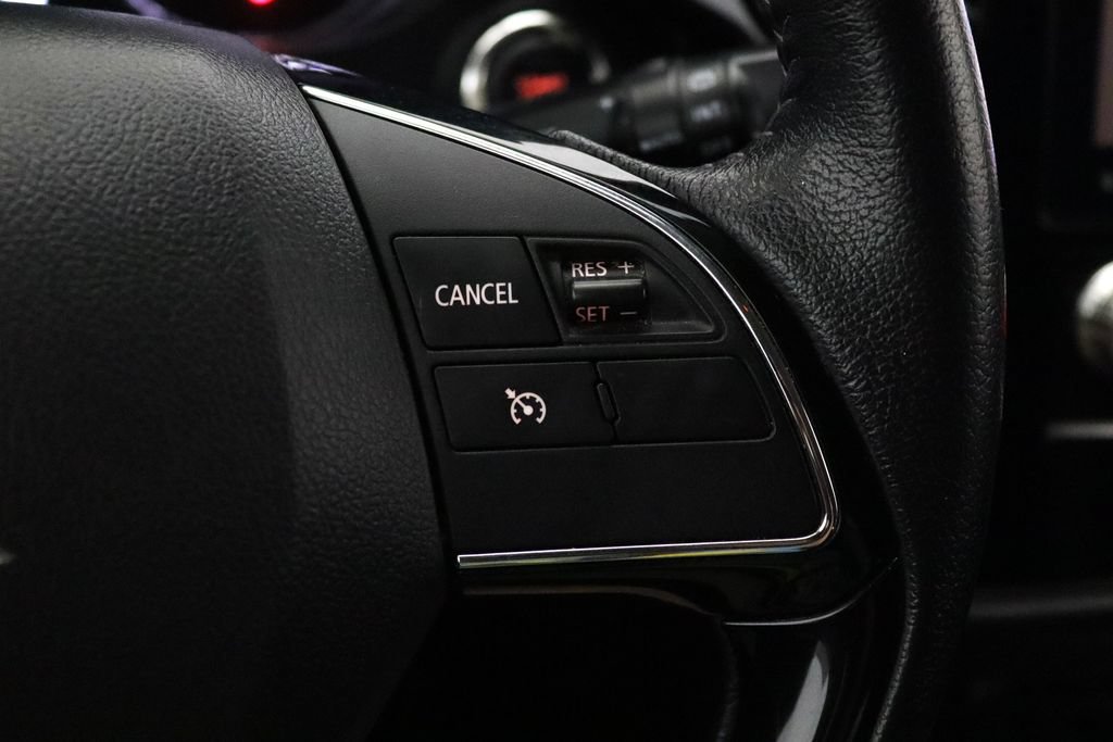 Used 2020 Mitsubishi Outlander SE AWD/4WD image 23