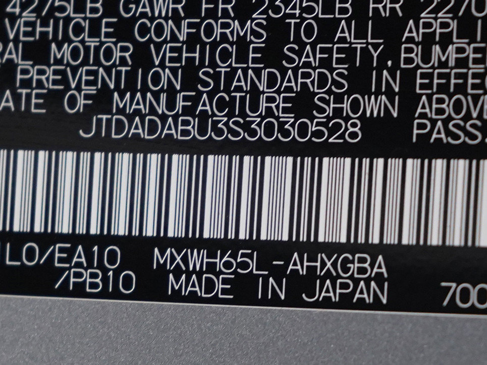 Used 2025 Toyota Prius XLE image 30