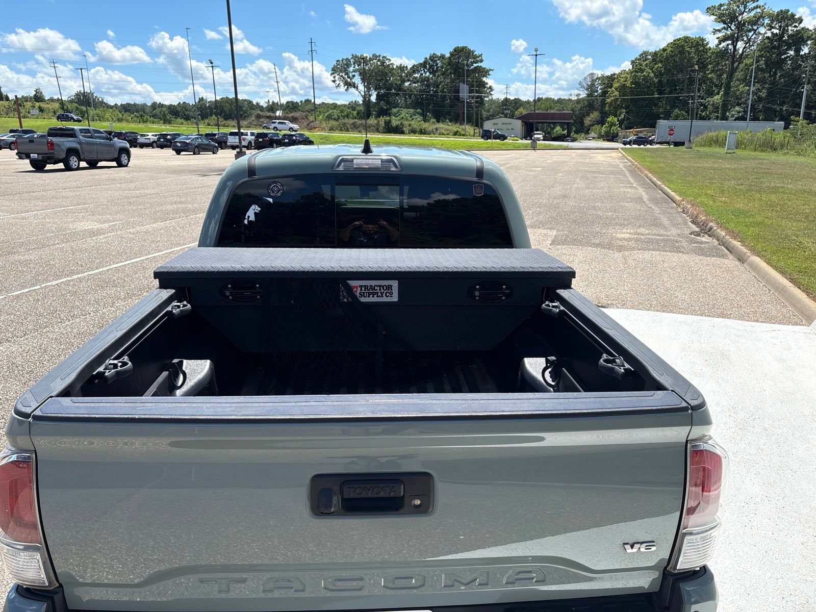 Used 2022 Toyota Tacoma TRD Off-Road w/ Technology Package RWD image 5