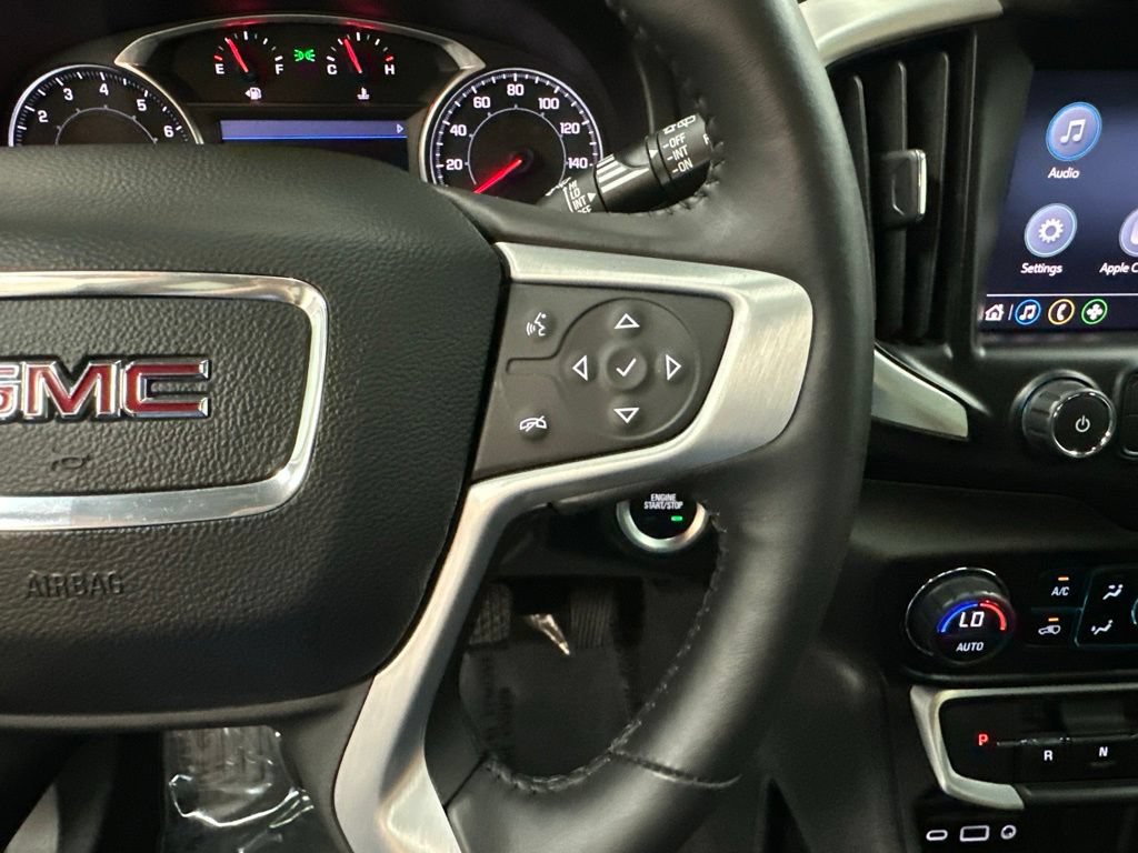 Used 2022 GMC Terrain SLT AWD/4WD image 16