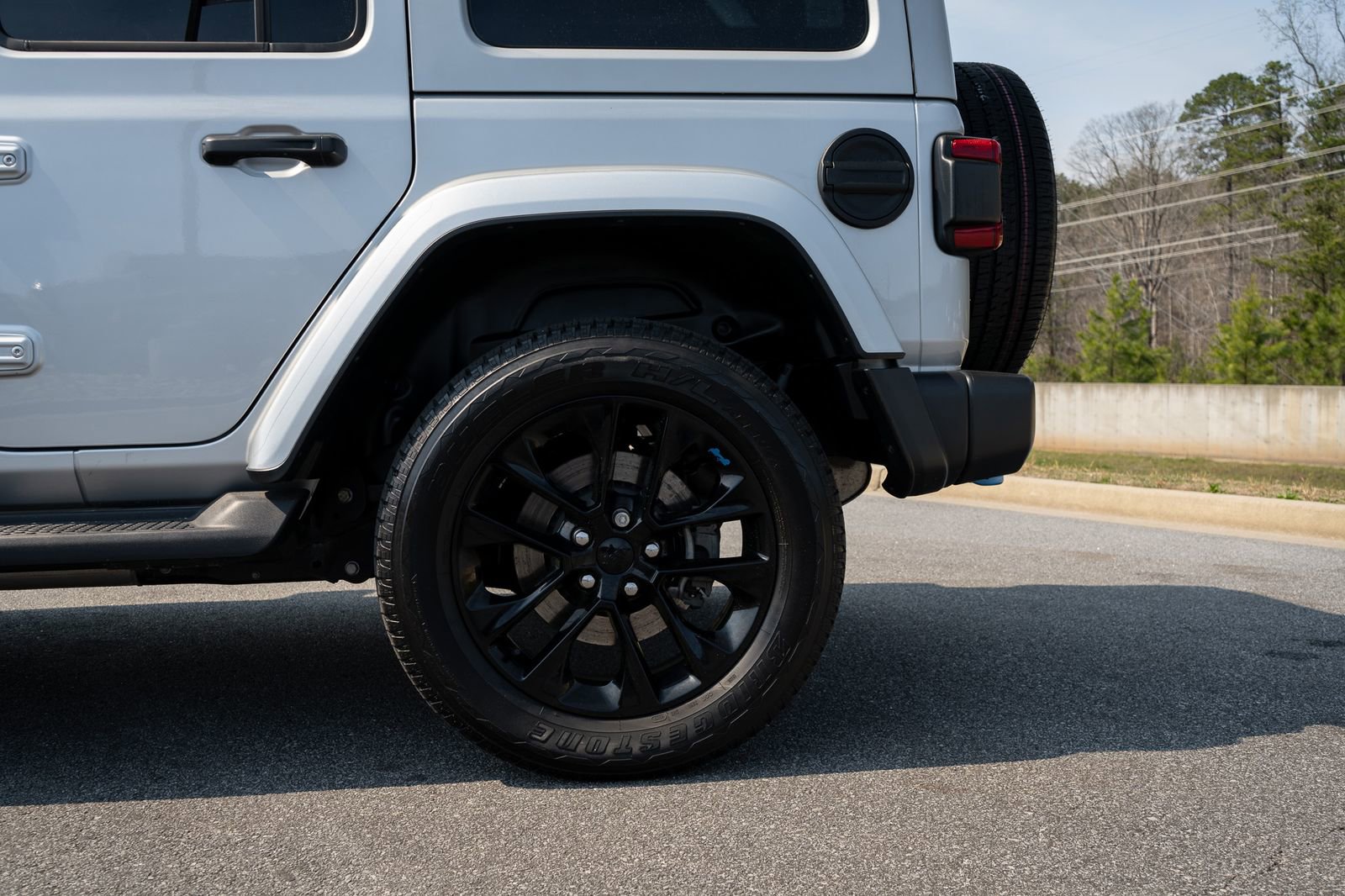 Used 2023 Jeep Wrangler Unlimited Sahara w/ Cold Weather Group image 6