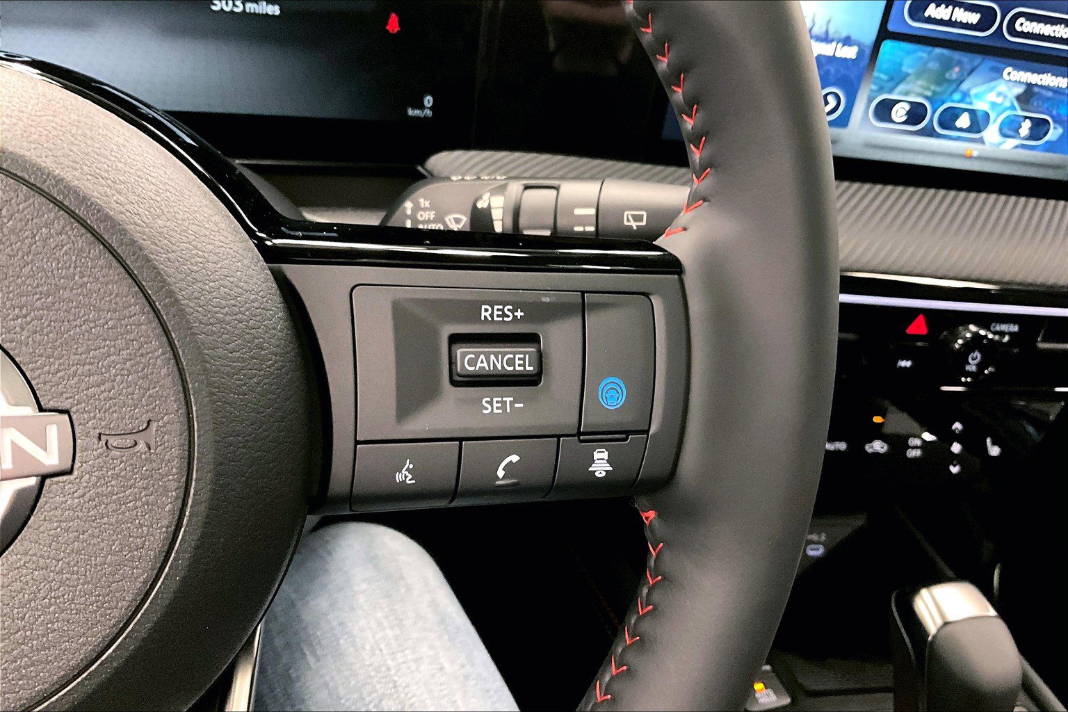 New 2025 Nissan Kicks SR w/ SR Premium Package image 69