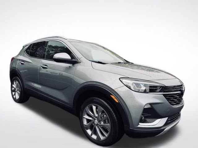 Used 2023 Buick Encore GX Essence w/ Experience Buick Package image 3