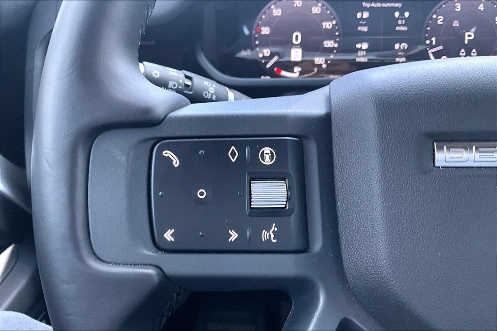 Certified 2025 Land Rover Defender 130 X-Dynamic SE AWD/4WD image 19