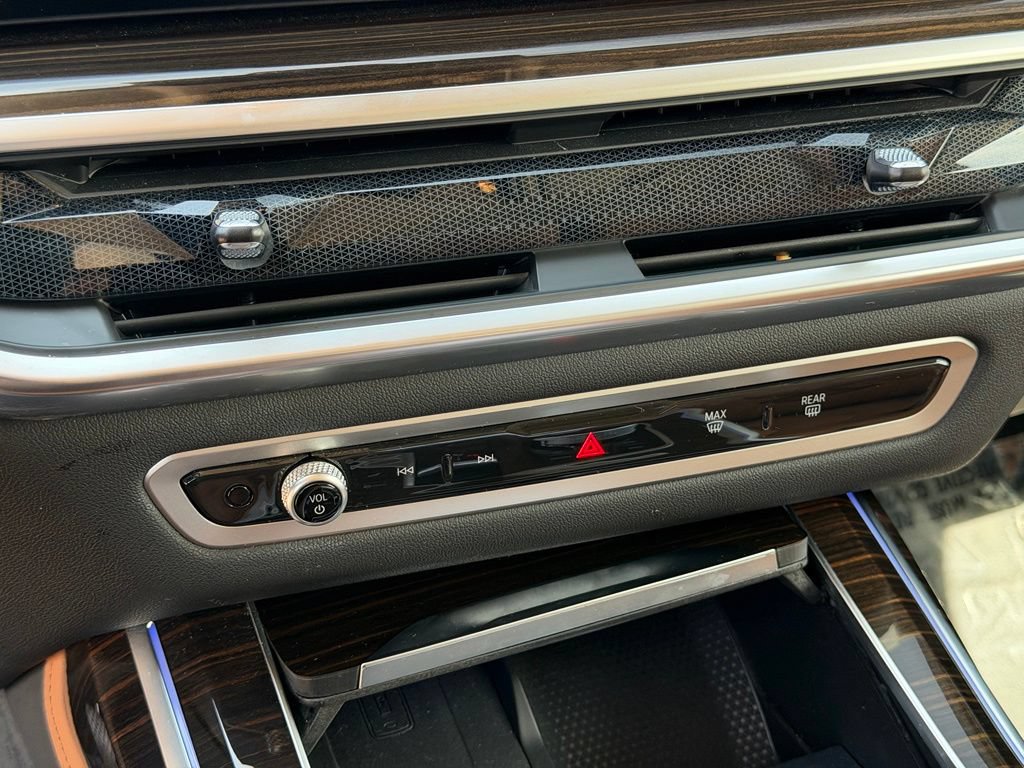 Certified 2024 BMW X7 xDrive40i AWD/4WD image 30