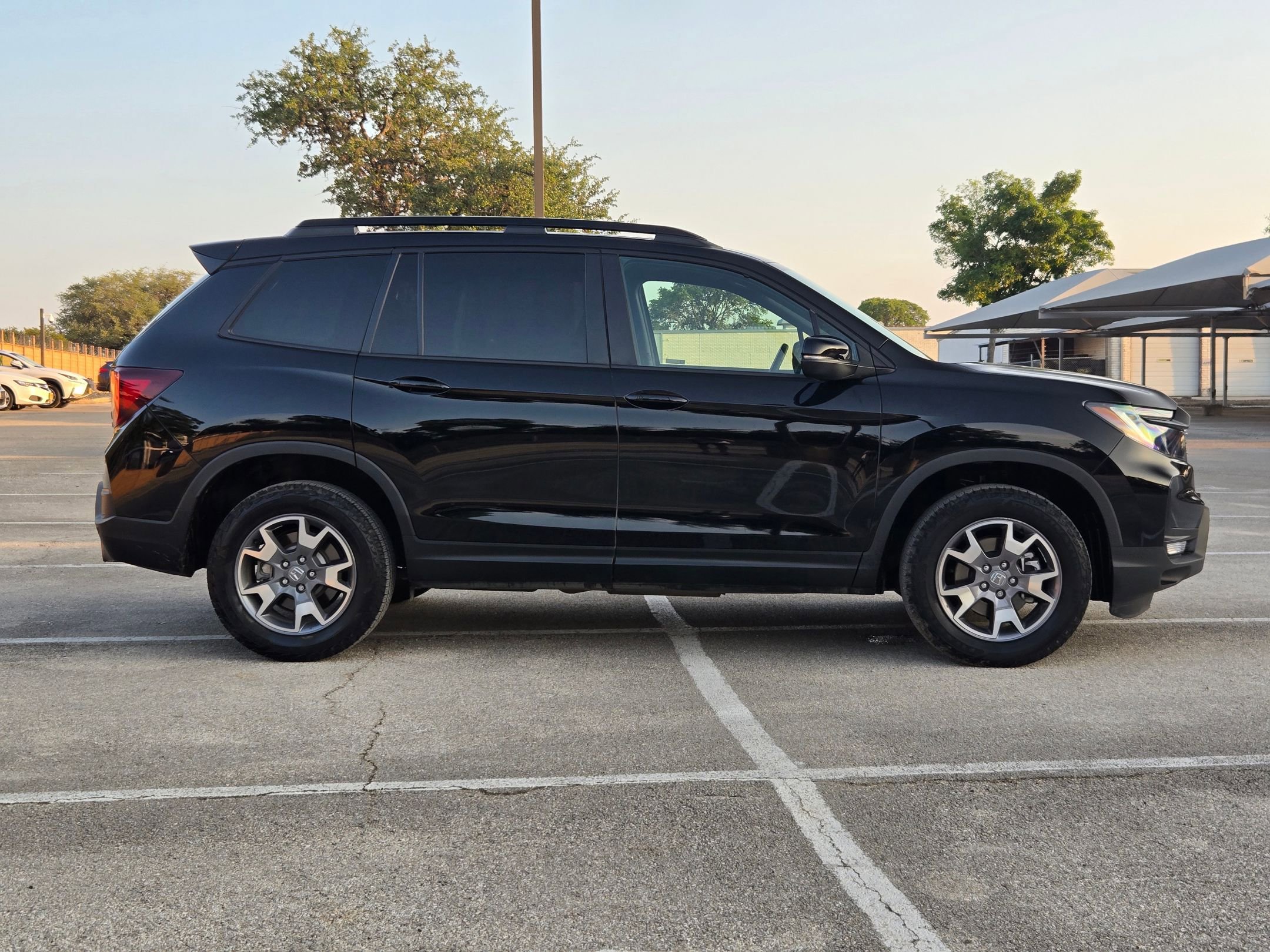 Used 2023 Honda Passport TrailSport image 3