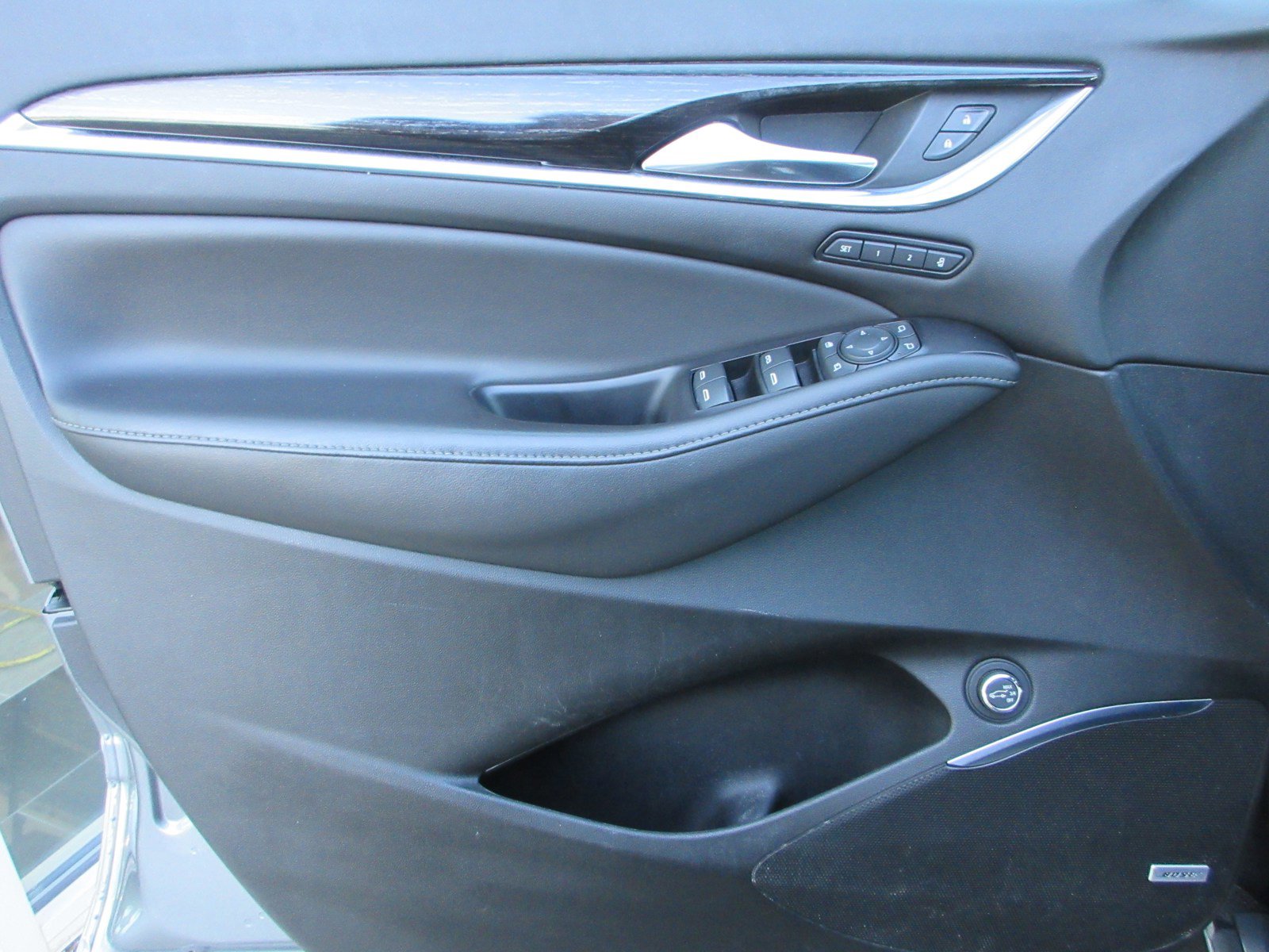 Used 2020 Buick Enclave Avenir w/ Avenir Technology Package image 30