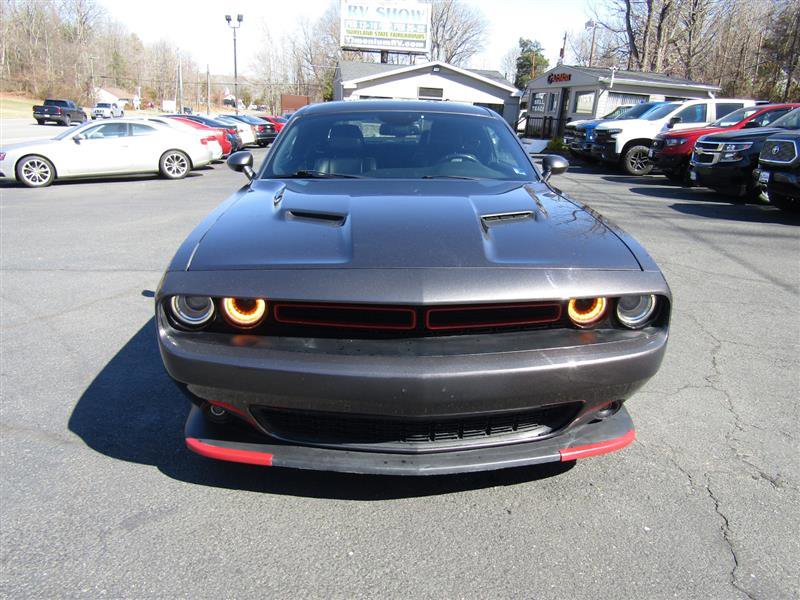Used 2015 Dodge Challenger SXT Plus w/ Driver Convenience Group image 2