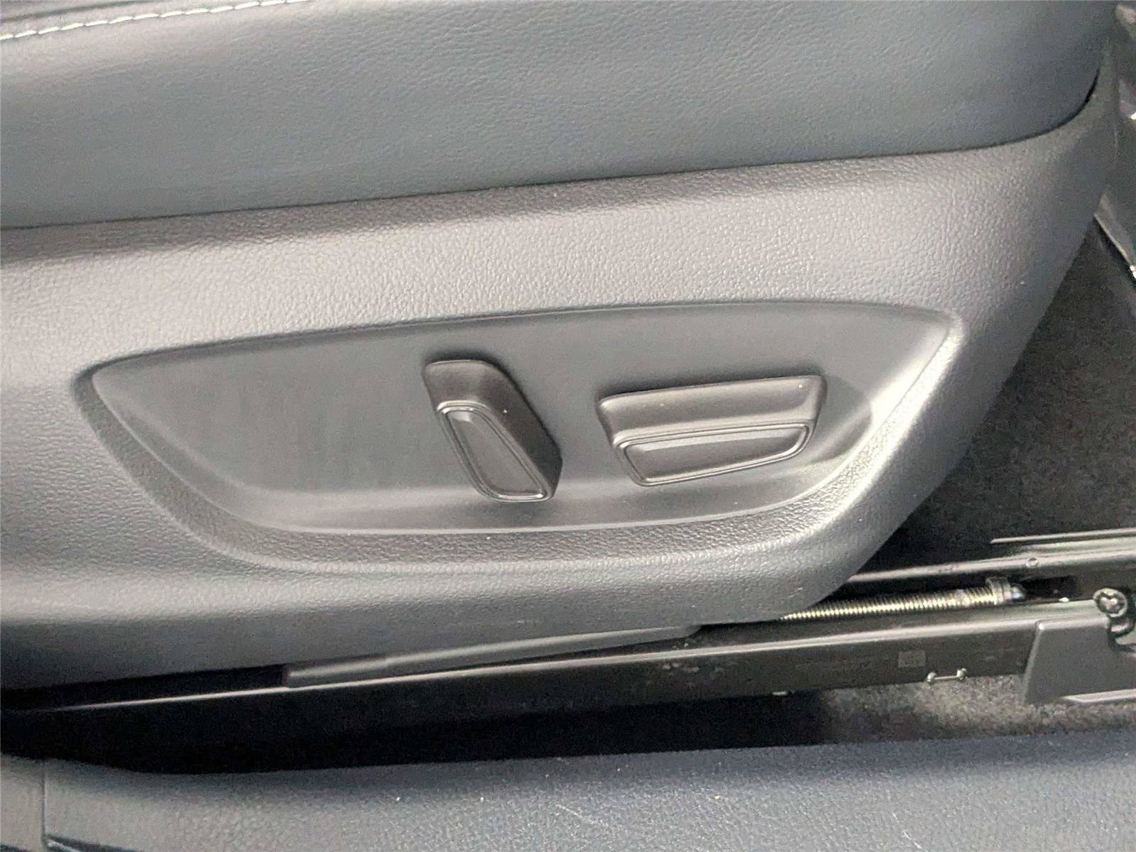 Certified 2020 Toyota Camry XSE FWD image 36