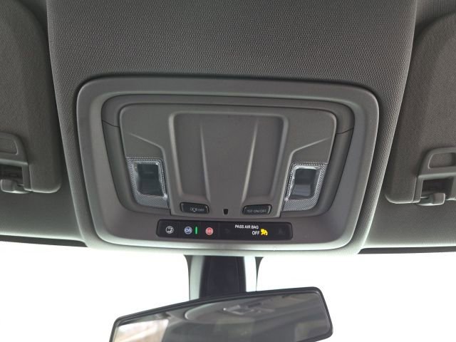 Used 2020 Chevrolet Silverado 1500 Custom w/ Custom Value Package image 12