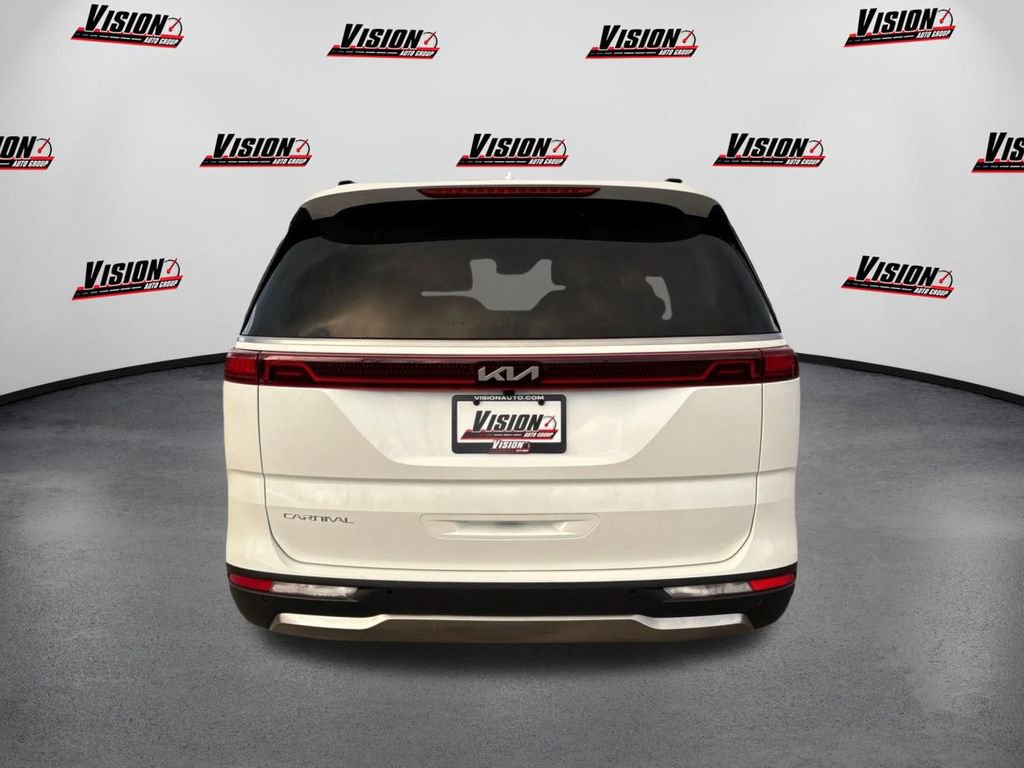 Used 2023 Kia Carnival SX Prestige image 6