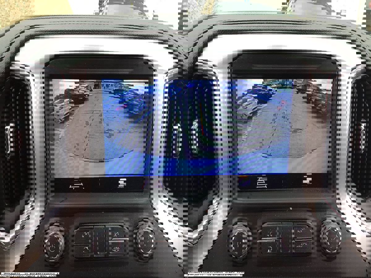 Used 2021 Chevrolet Silverado 1500 LT w/ Bed Protection Package image 9