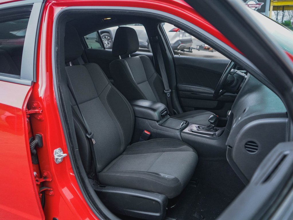 Used 2021 Dodge Charger SXT w/ Blacktop Package image 11
