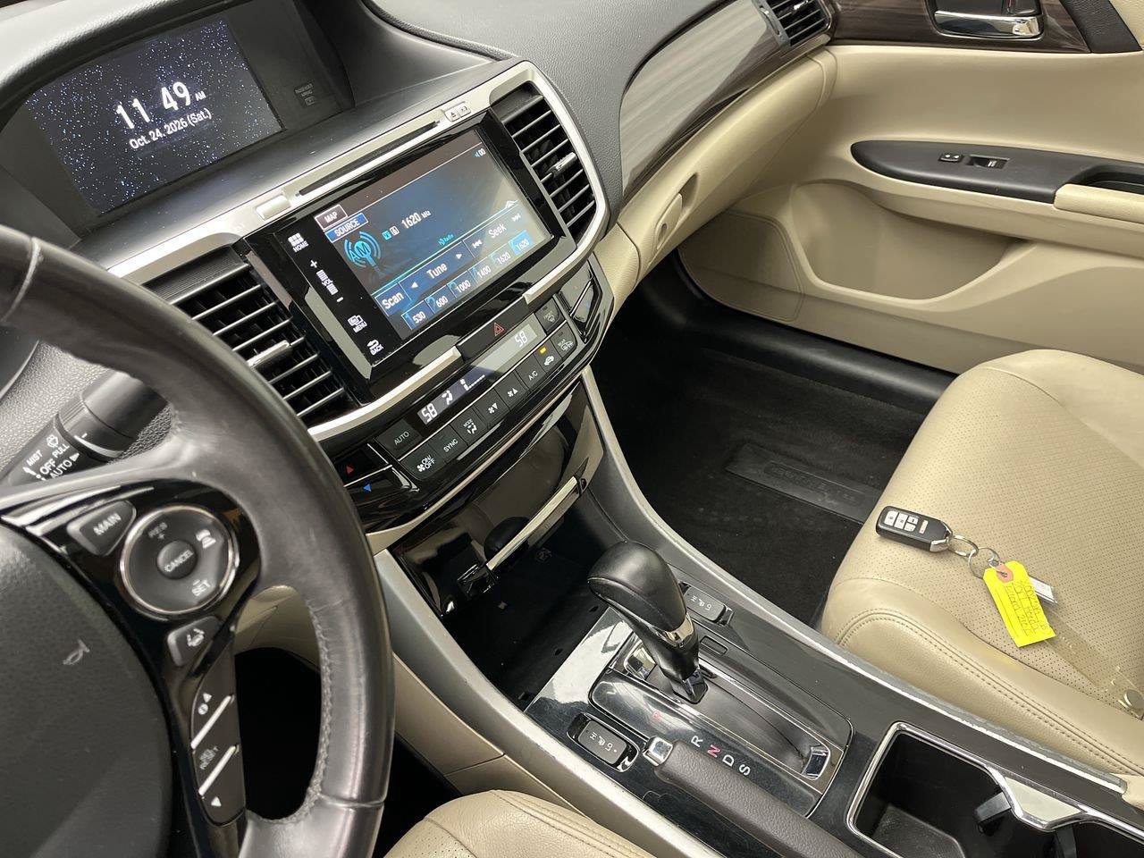 Used 2017 Honda Accord Touring image 16