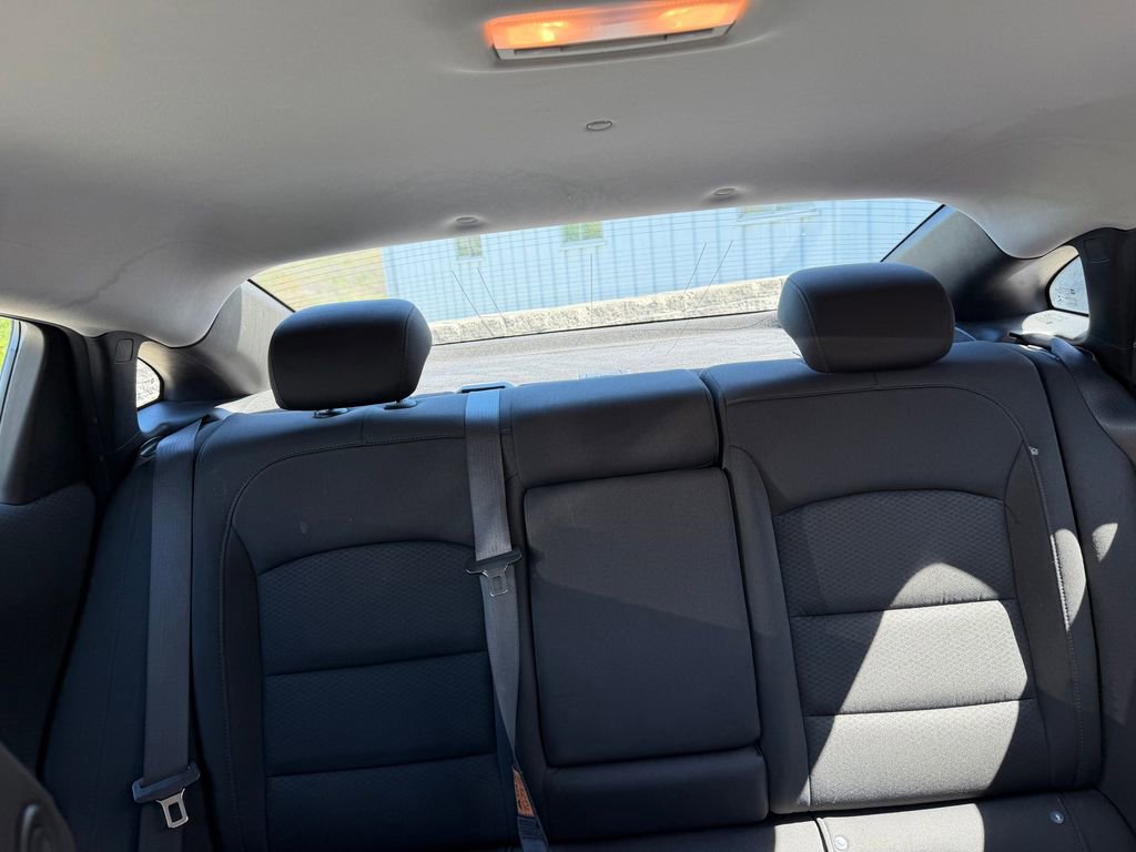 Used 2022 Chevrolet Malibu LT FWD image 19