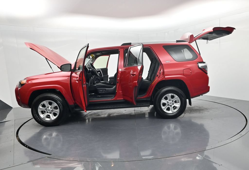 Used 2024 Toyota 4Runner SR5 AWD/4WD image 66