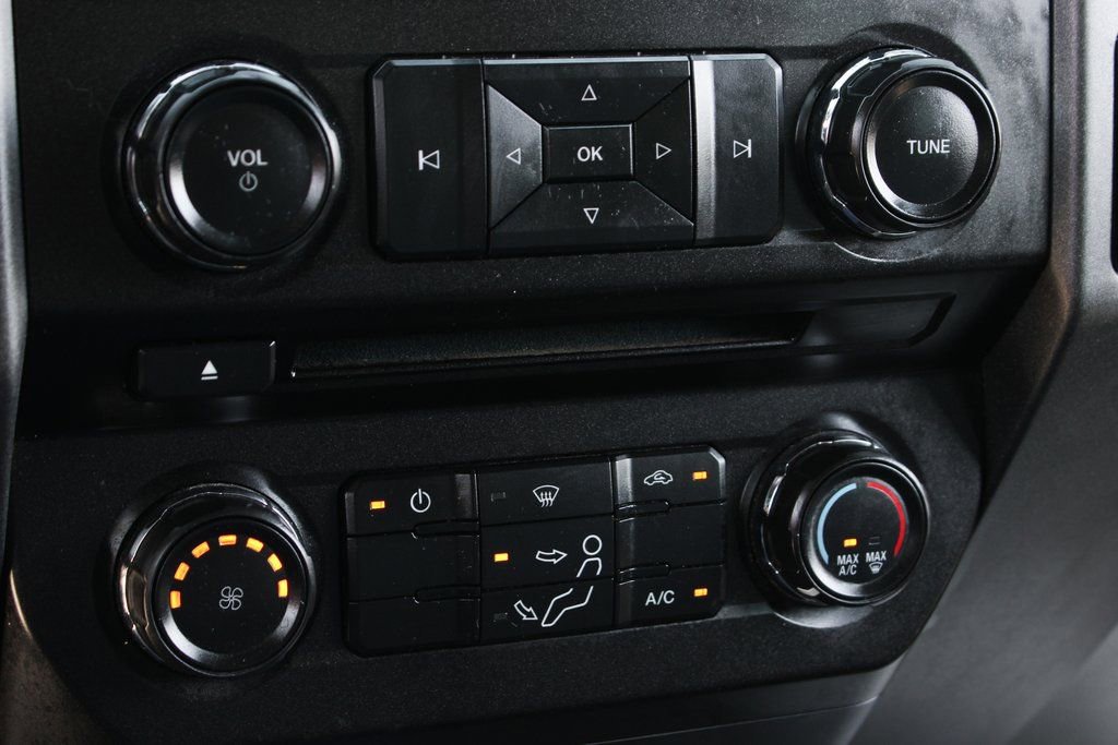 Used 2018 Ford F450 XL w/ Trailer Tow Package image 32