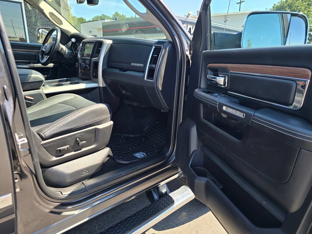 Used 2018 RAM 3500 Laramie AWD/4WD image 28