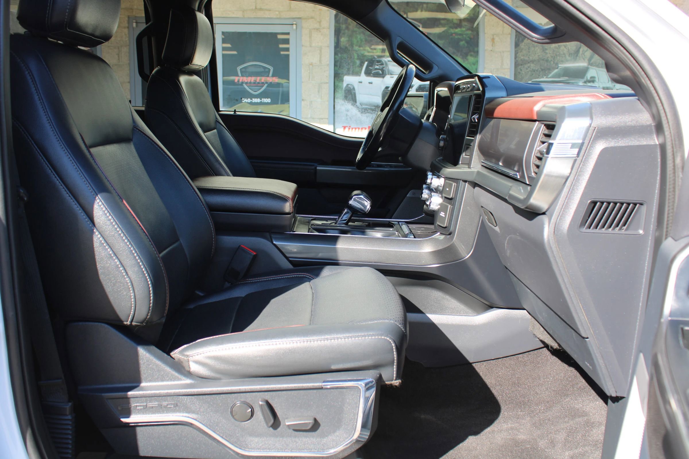 Used 2022 Ford F150 Lariat w/ Max Trailer Tow Package image 7