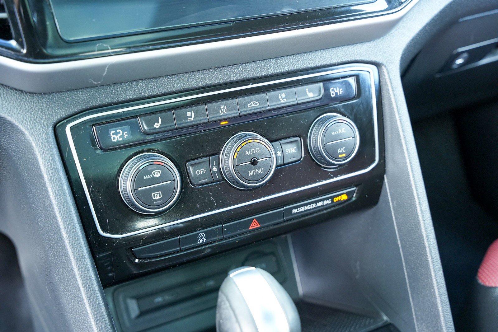 Used 2021 Volkswagen Atlas Cross Sport SEL Premium image 23