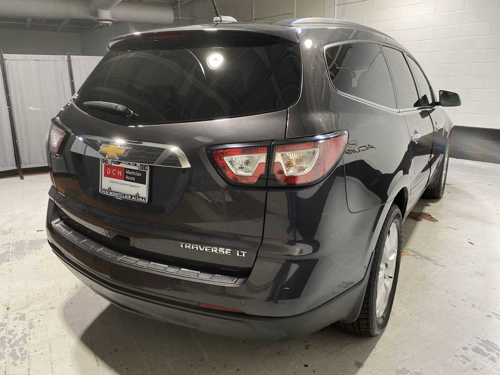 Used 2016 Chevrolet Traverse LT w/ Style and Technology Package image 25