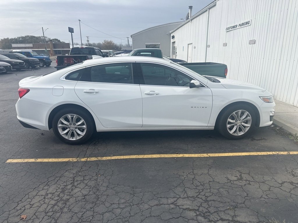 Used 2025 Chevrolet Malibu LT image 9