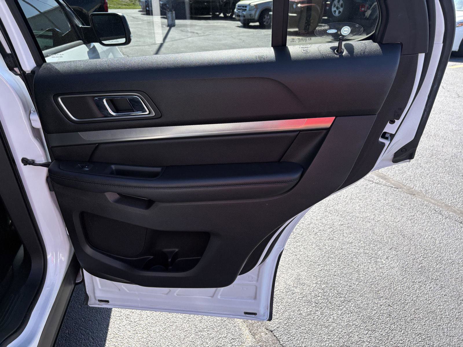 Used 2018 Ford Explorer XLT w/ Equipment Group 201A image 17