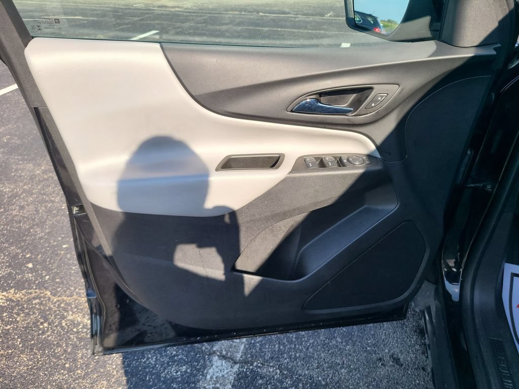 Used 2023 Chevrolet Equinox LT FWD image 19