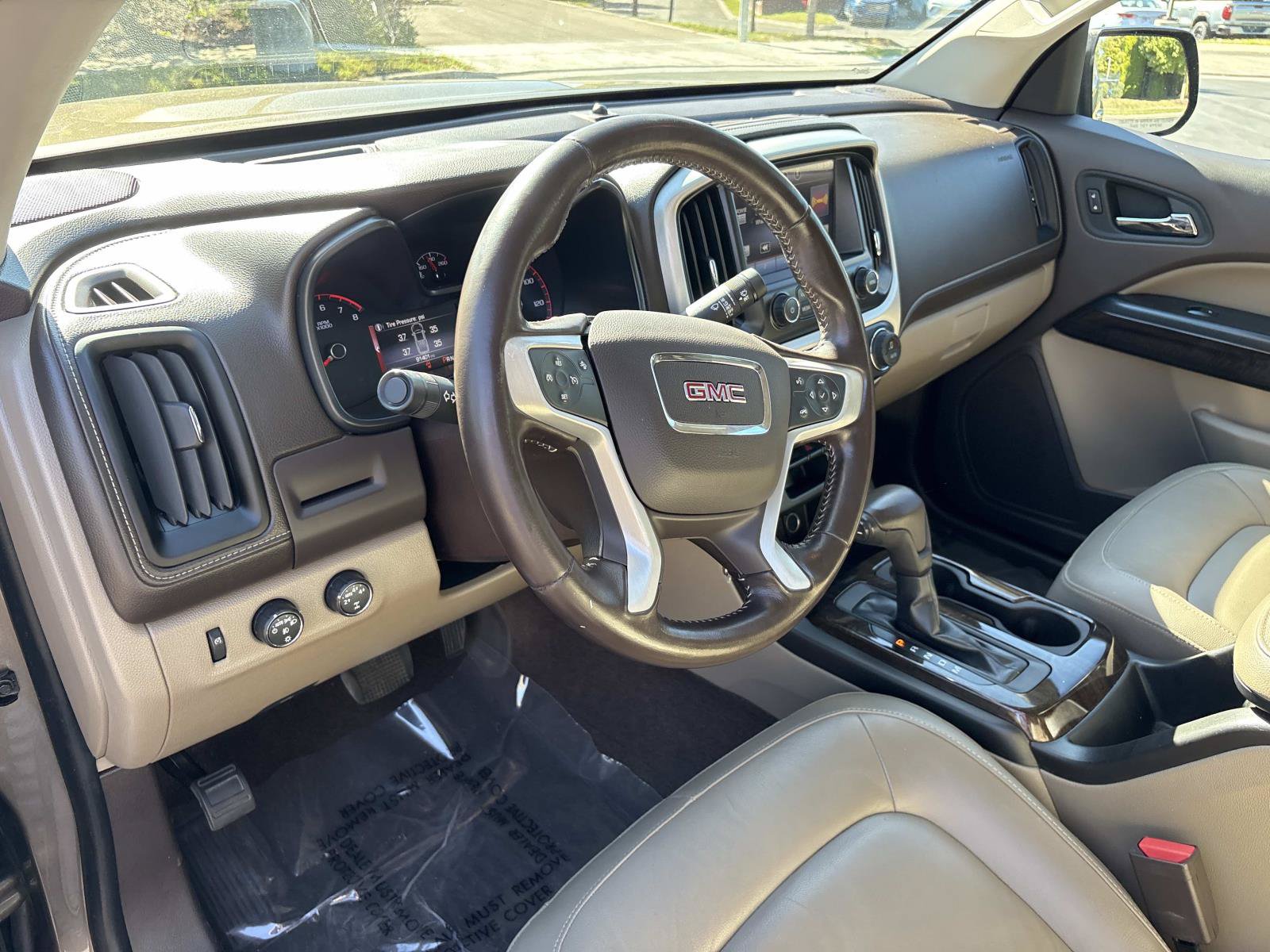 Used 2015 GMC Canyon SLT w/ Driver Alert Package AWD/4WD image 16