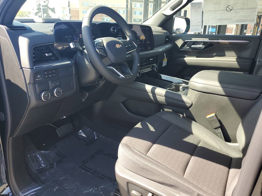 New 2026 Chevrolet Suburban LS image 19