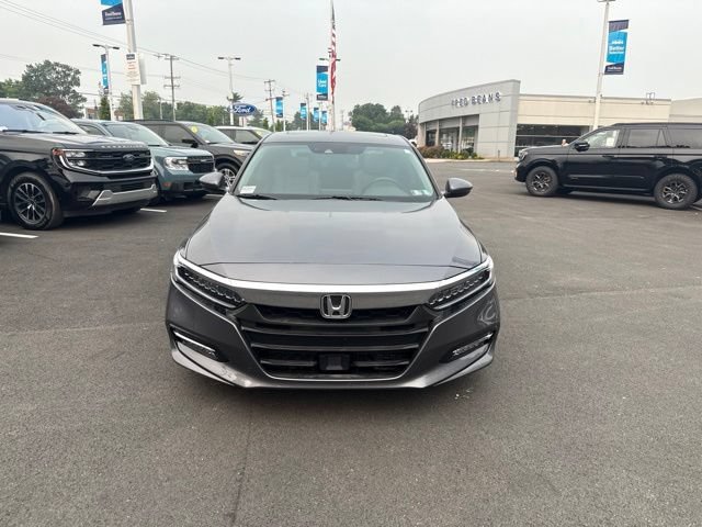 Used 2018 Honda Accord Touring image 2