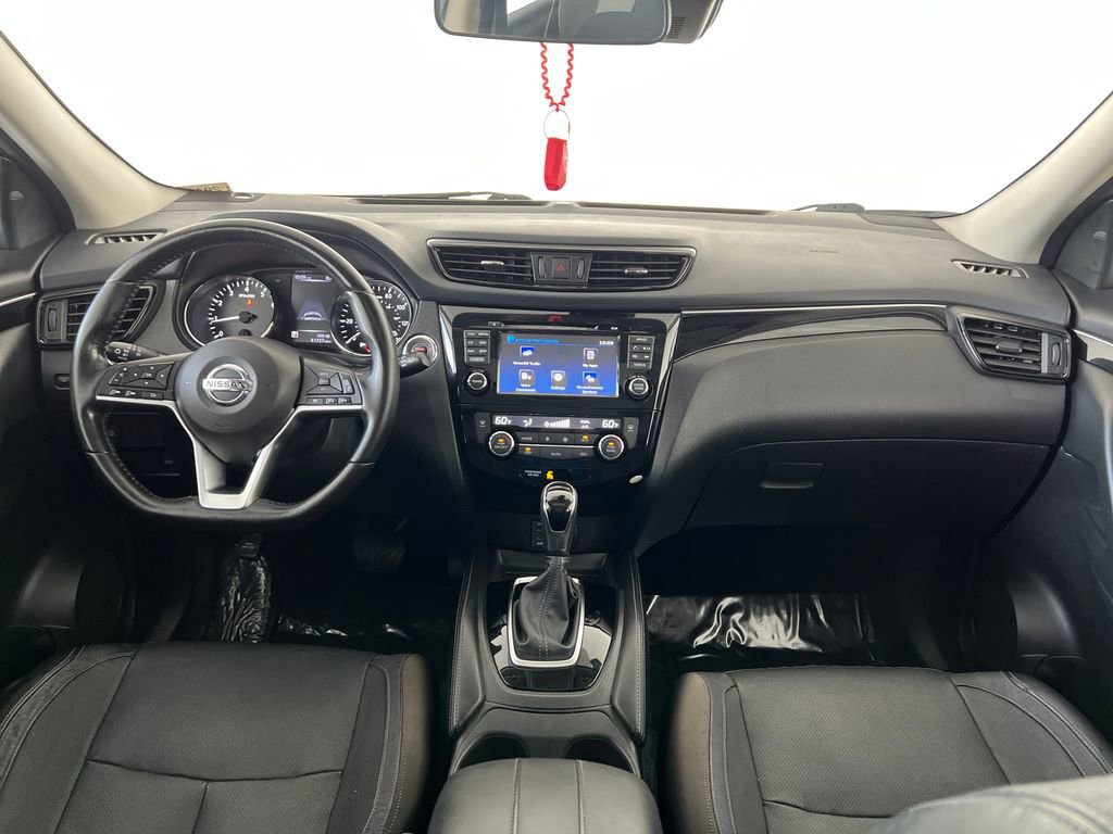 Used 2017 Nissan Rogue Sport SL w/ SL Premium Package FWD image 14