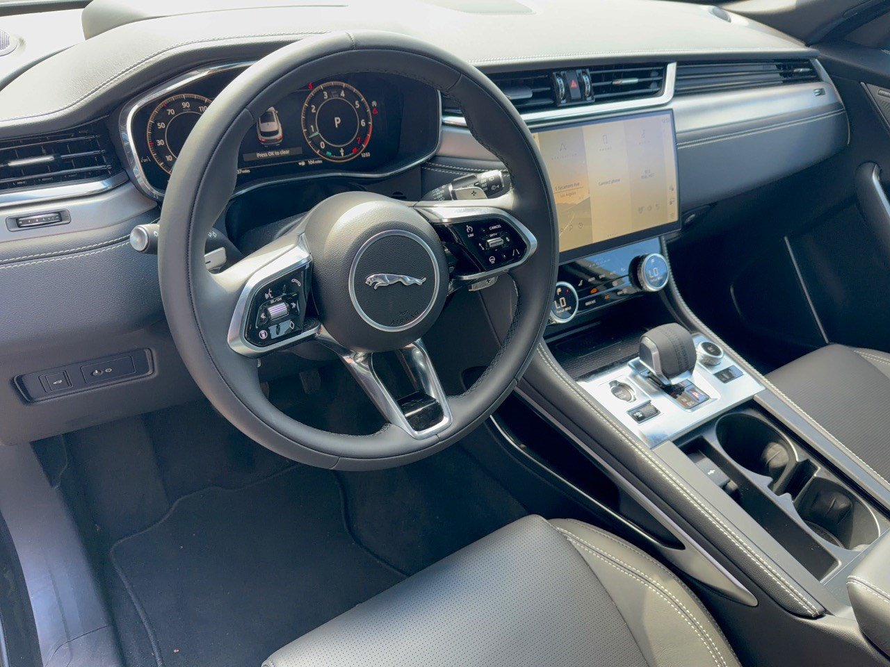 New 2026 Jaguar F-PACE R-Dynamic S AWD/4WD image 4