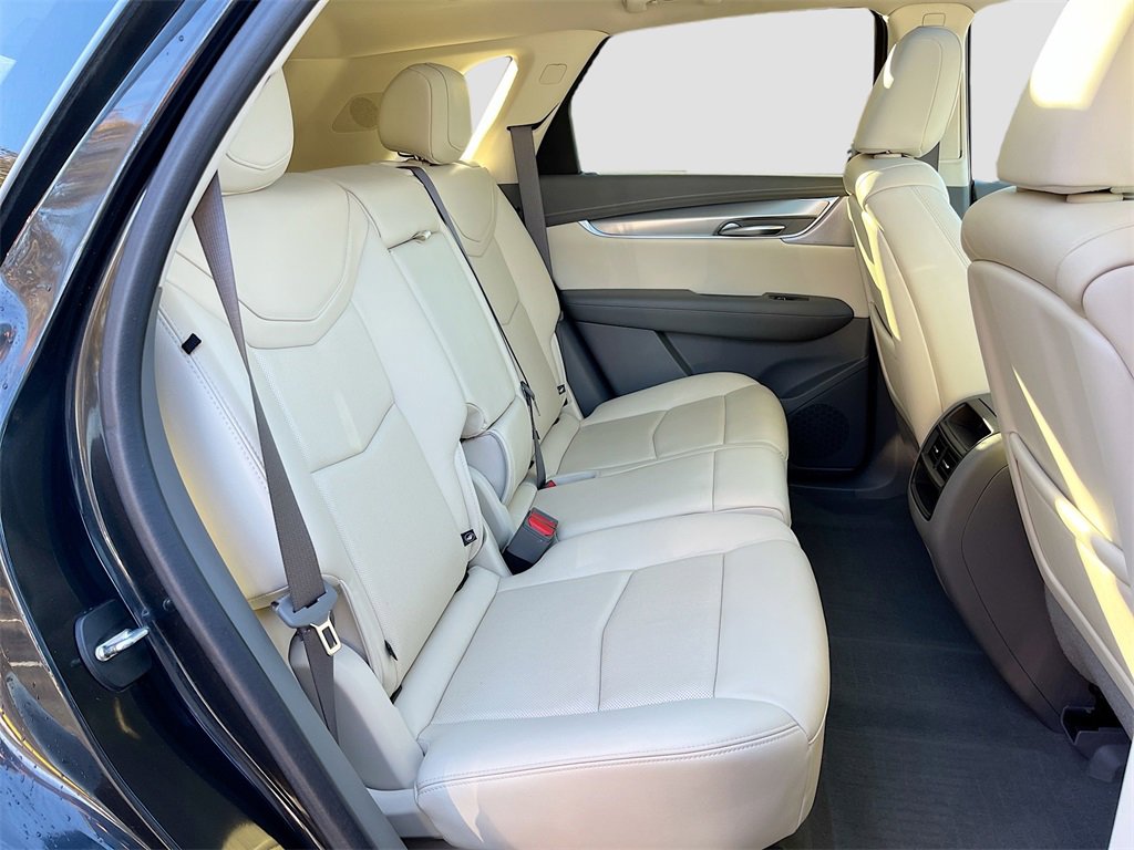 Used 2020 Cadillac XT5 Premium Luxury w/ LPO, Floor Liner Package image 28