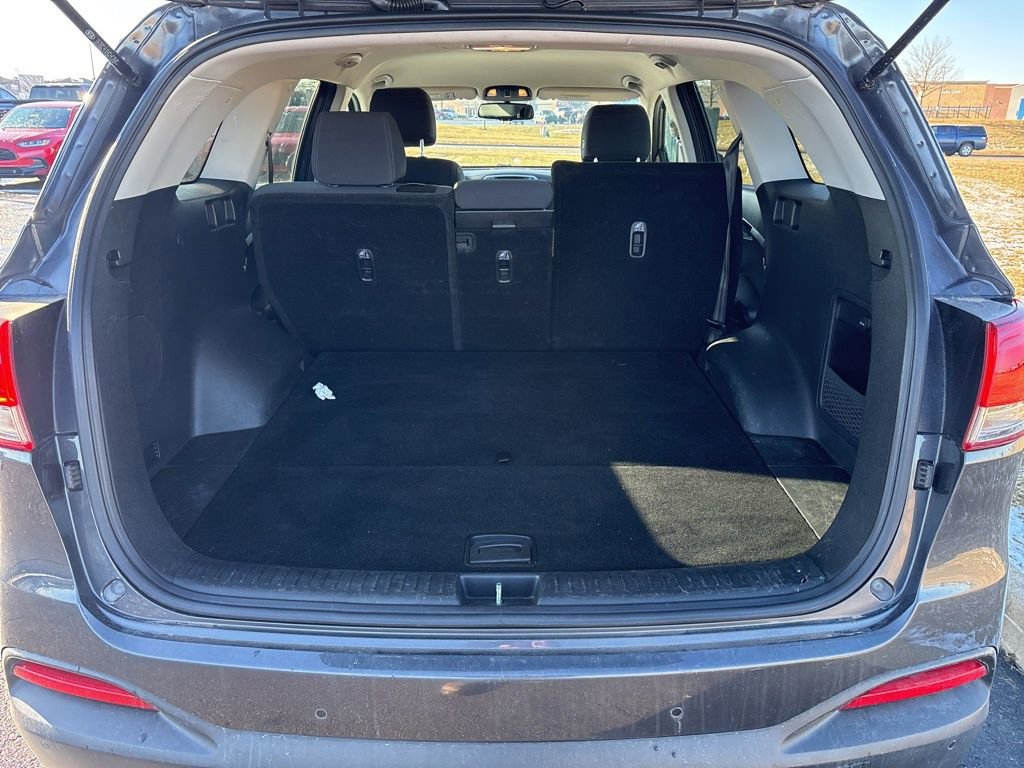 Used 2017 Kia Sorento LX w/ LX Convenience Package image 11