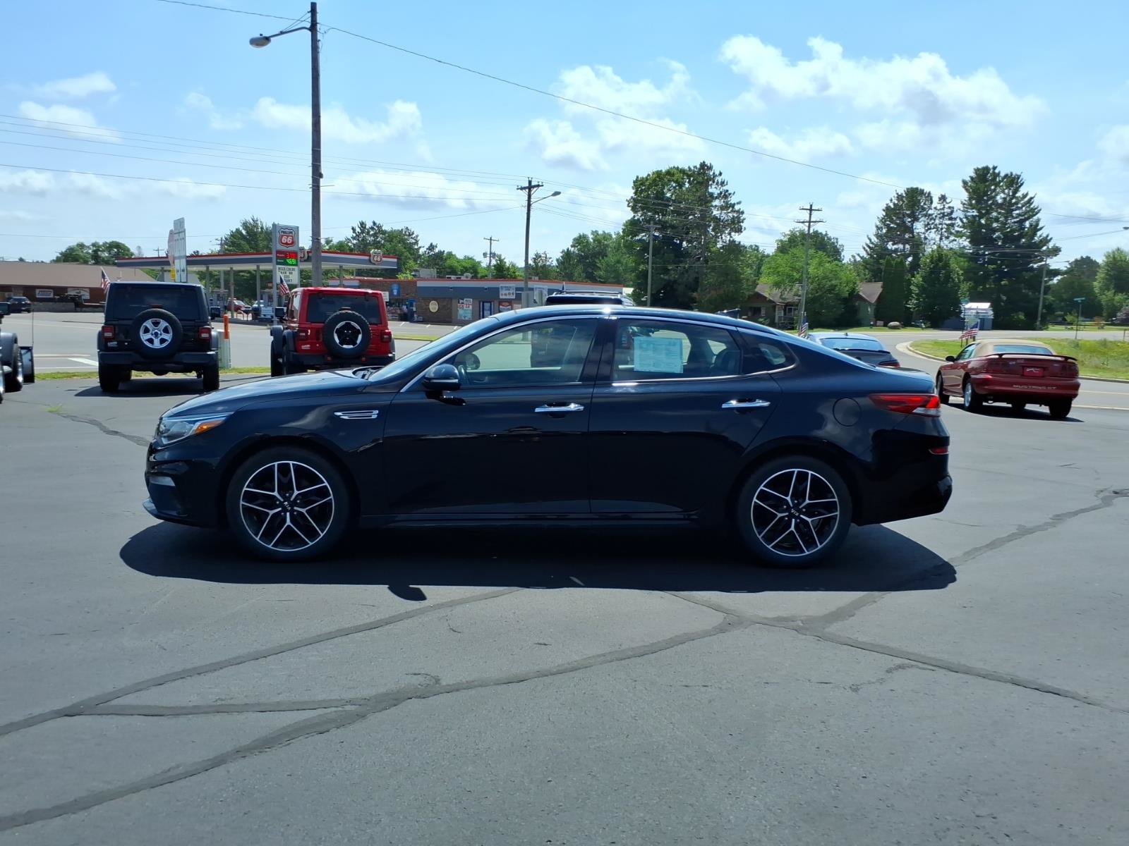 Used 2020 Kia Optima SE FWD image 2