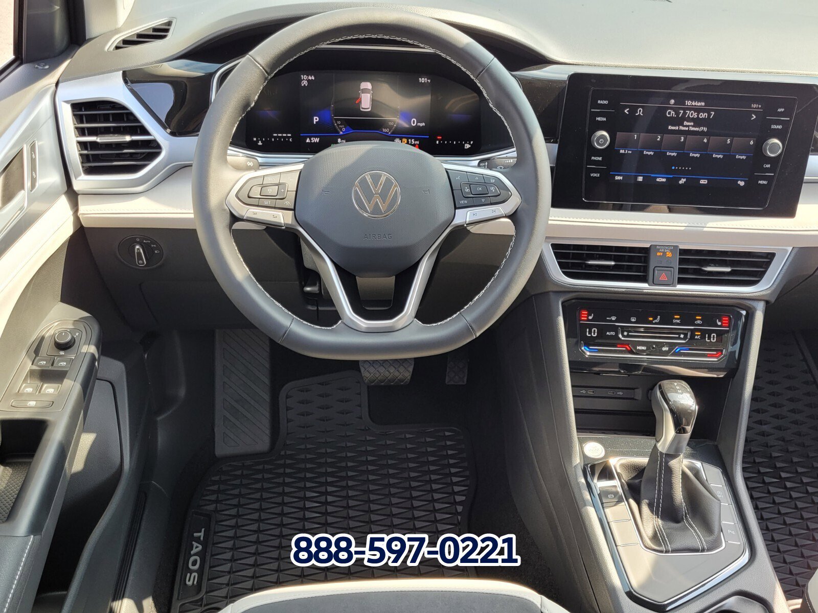 New 2025 Volkswagen Taos SE image 8