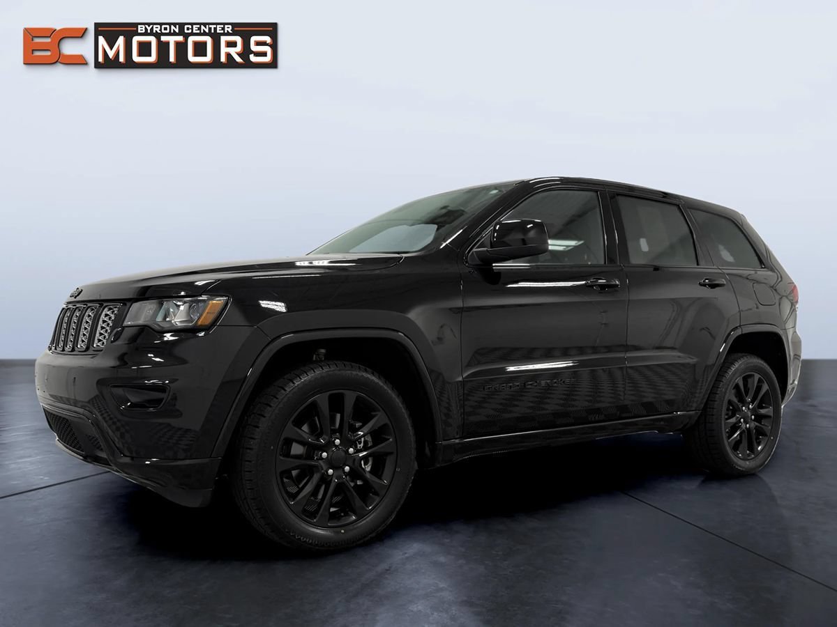 Used 2021 Jeep Grand Cherokee Laredo X AWD/4WD image 2